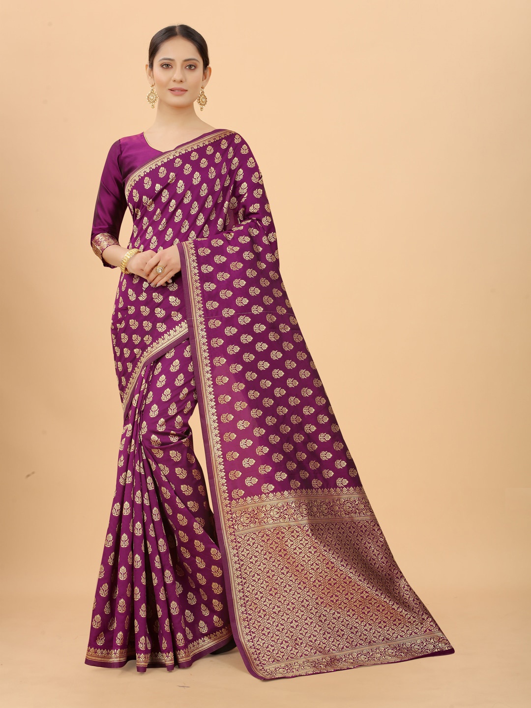 

WELL WORN Purple & Gold-Toned Woven Design Zari Silk Cotton Banarasi Saree