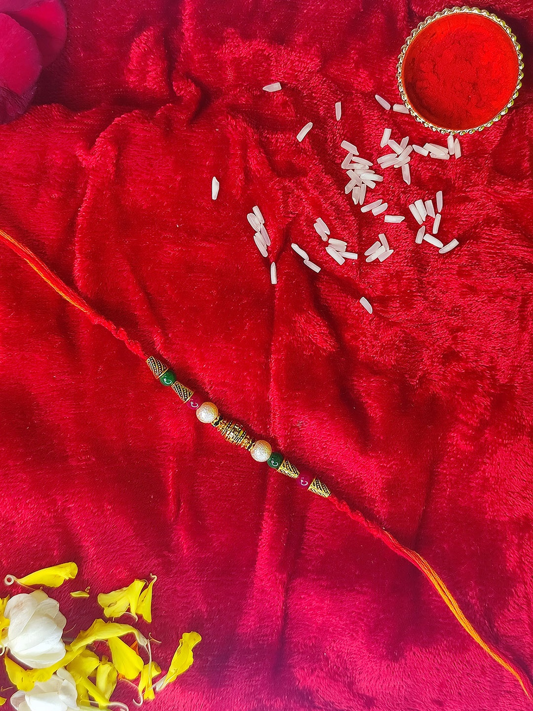 

CRAYTON Men Red & Green Pearl Beaded Designed Rakhi