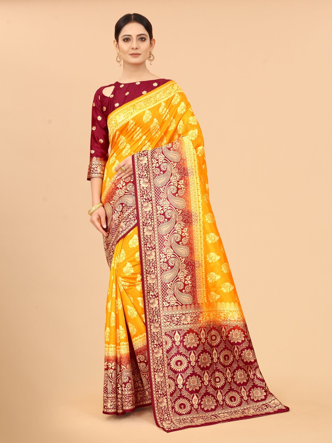 

WELL WORN Gold-Toned & Red Woven Design Zari Silk Cotton Banarasi Saree