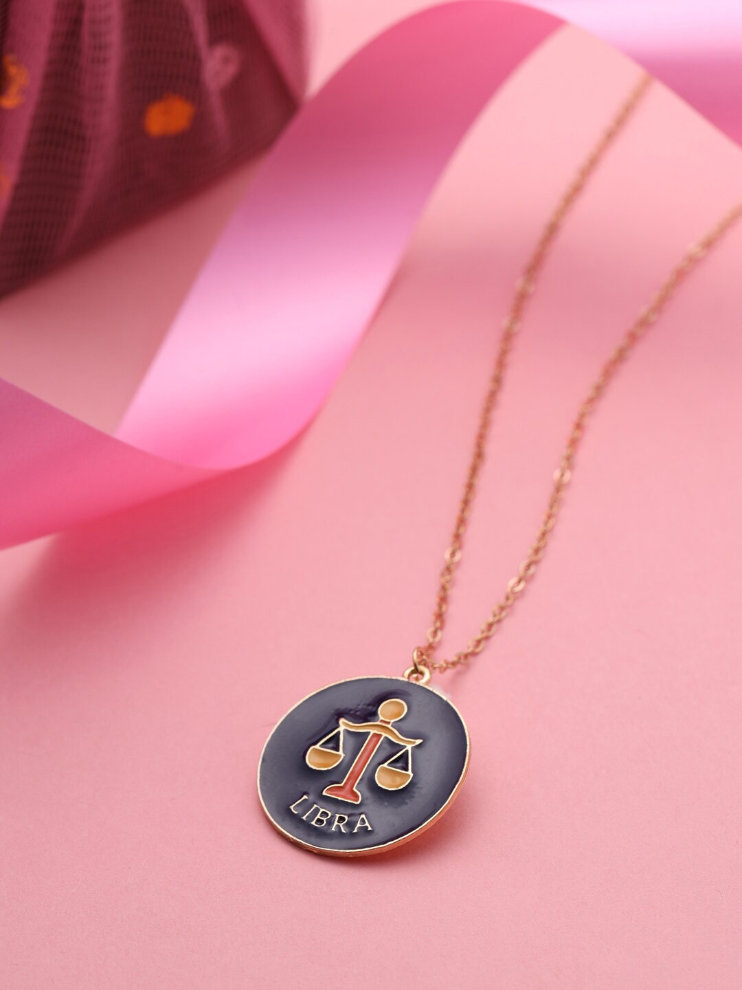 

kashwini Gold-Toned & Black Brass Rose Gold-Plated Necklace