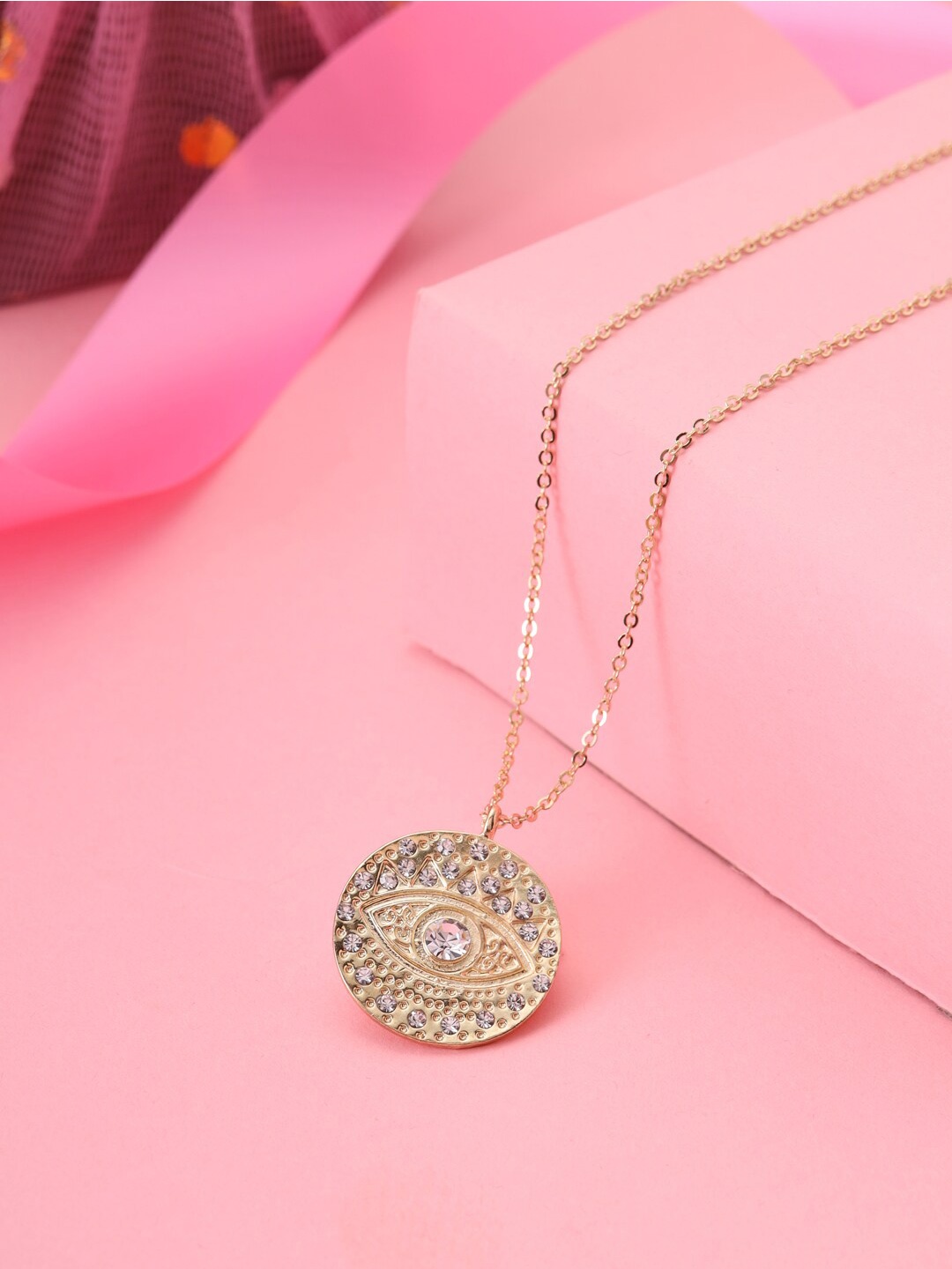 

kashwini Gold-Toned Brass Gold-Plated Necklace