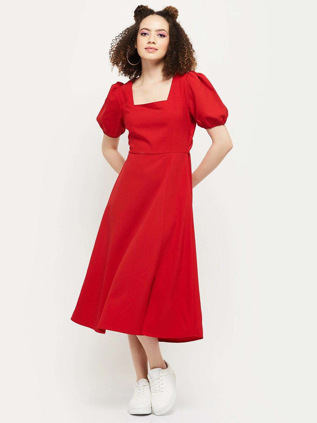 

max Women Red Solid Midi Dress