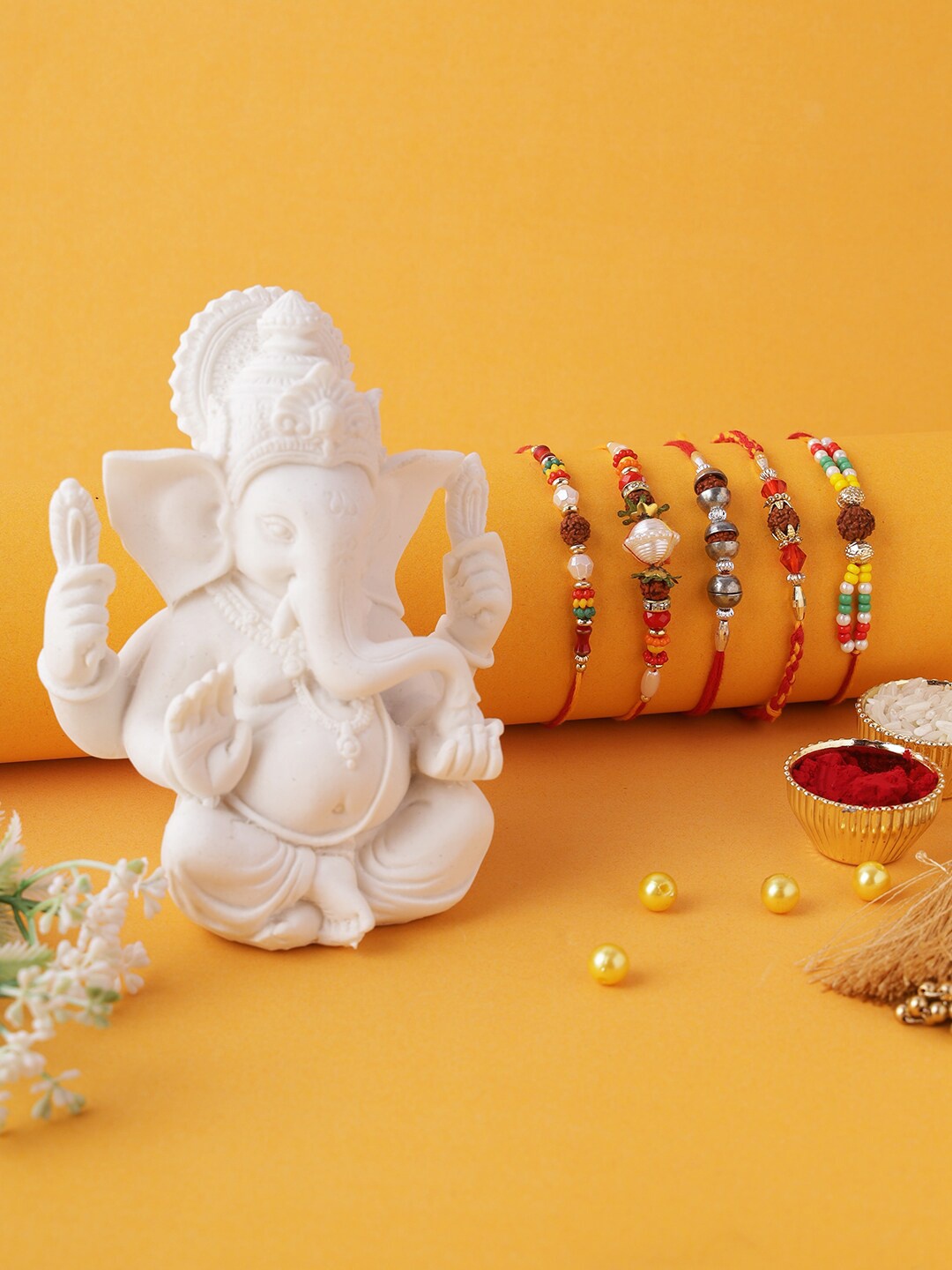 

Aapno Rajasthan Set of 5 Rakhi Gift Pack, Red