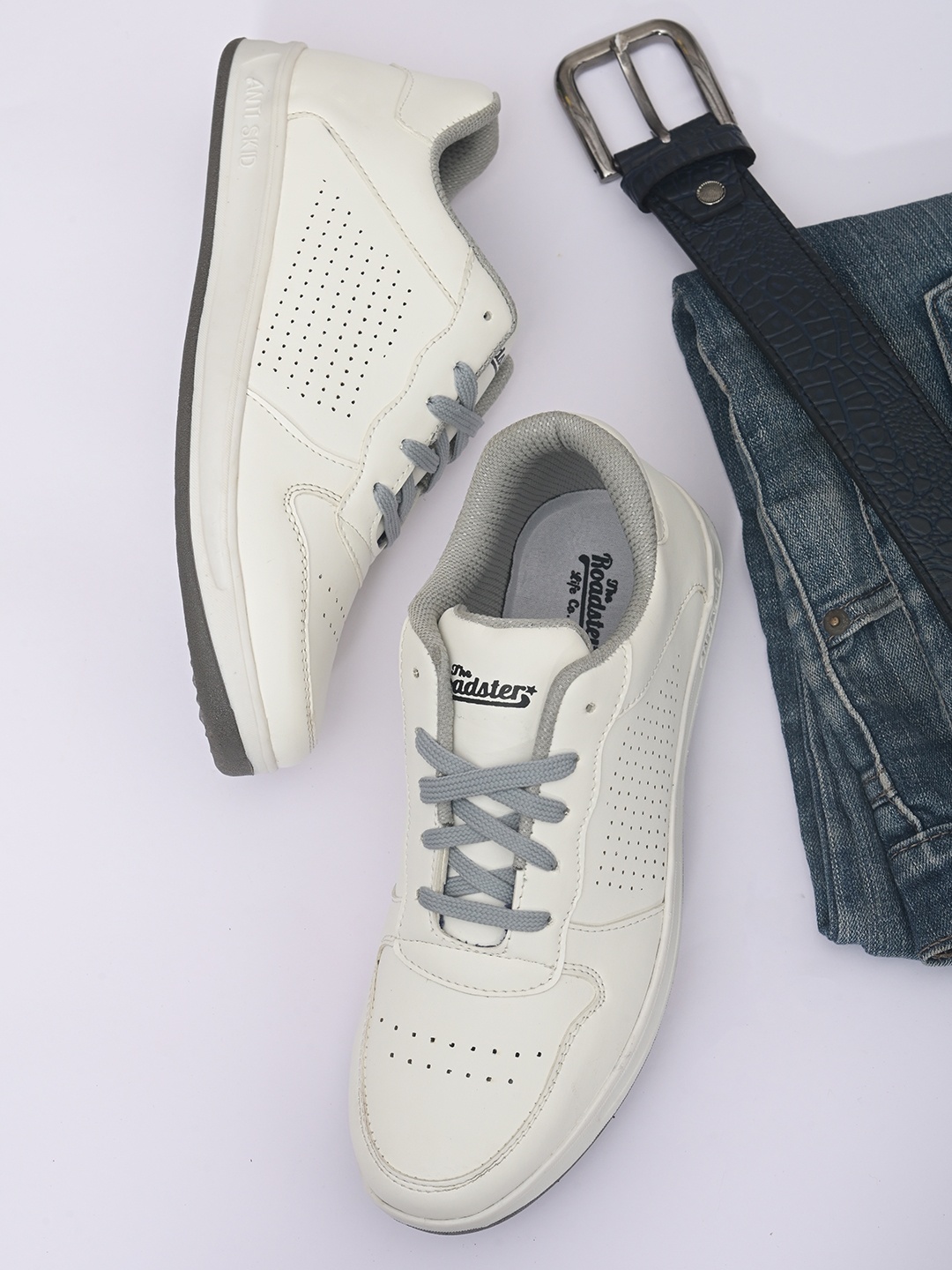 

Roadster Men White Perforations Lightweight Sneakers