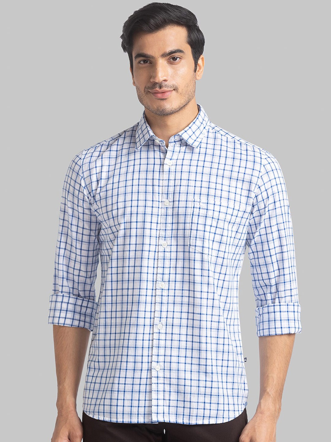 

Parx Men Blue Slim Fit Checked Casual Shirt