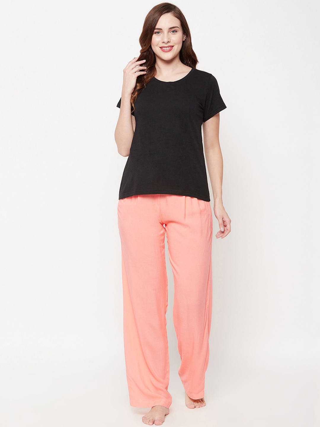 

Clovia Women Peach-Coloured & Black Night suit