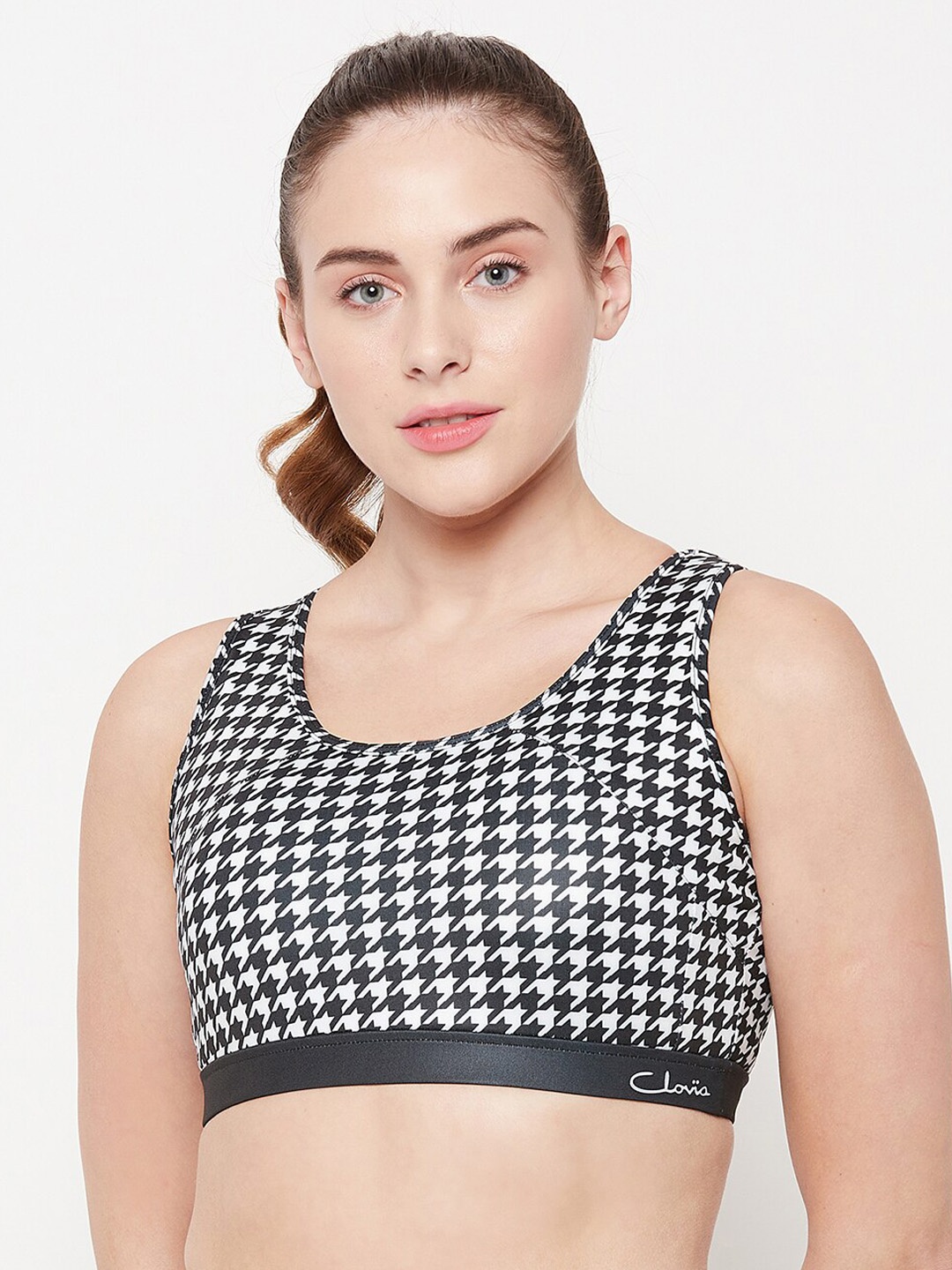 

Clovia Medium Impact Classy Checks Printed Padded Wirefree Sports Bra, Black