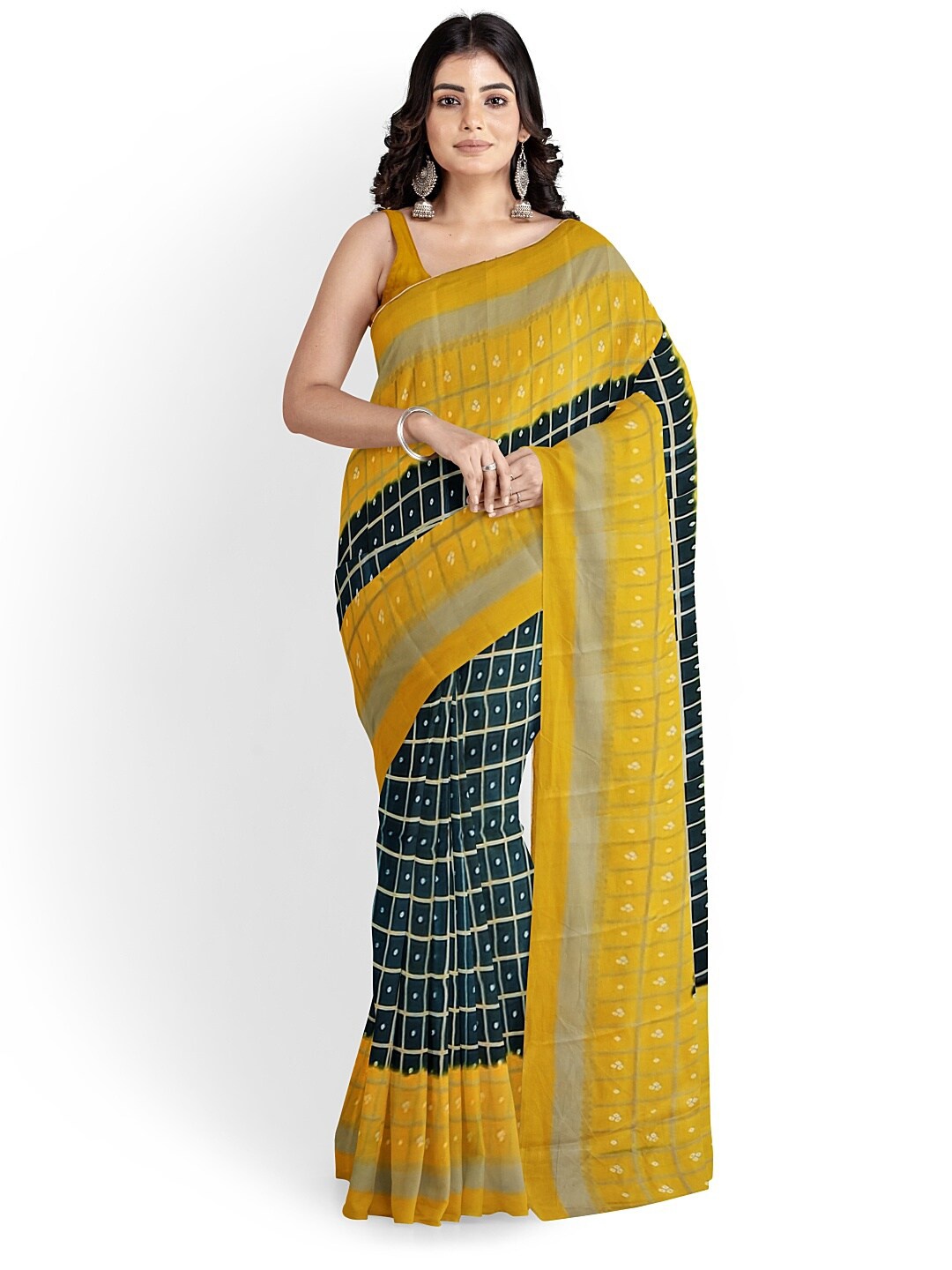 

SAADHVI Black & Mustard Bandhani Silk Blend Fusion Bandhani Saree