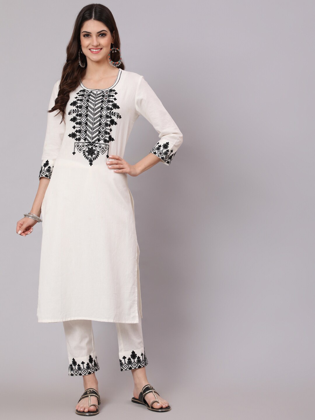 

antaran Women Off White Ethnic Motifs Yoke Design Panelled Pure Cotton Kurta with Trousers