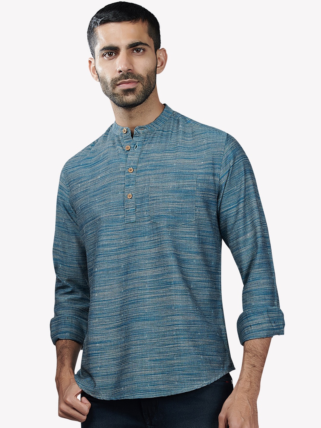 

VASTRADO Men Blue Thread Work Kurta