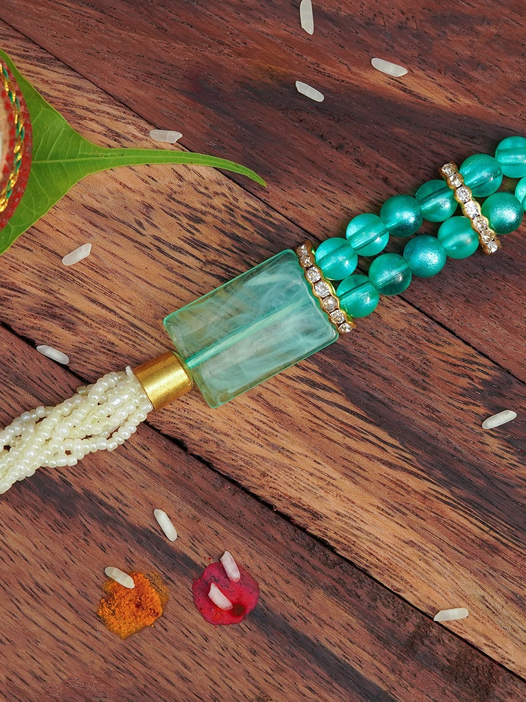 

The Magic Wand Boys Green & Gold-Toned Rakhi