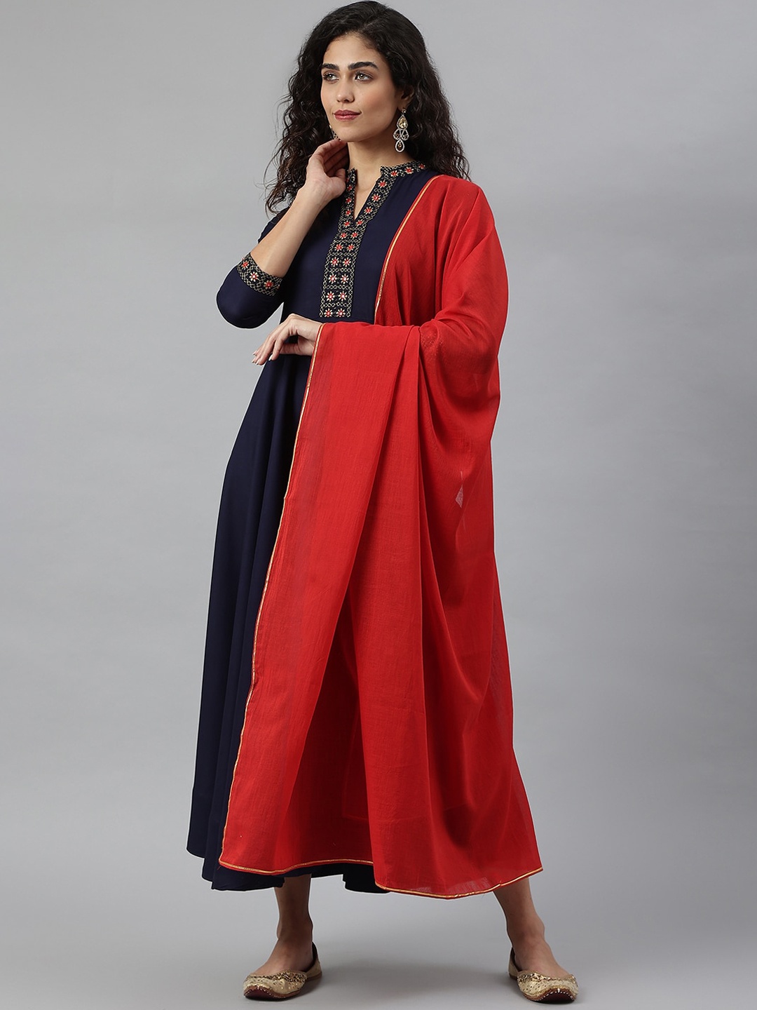 

Neemiya Blue Solid Anarkali Kurta With Dupatta