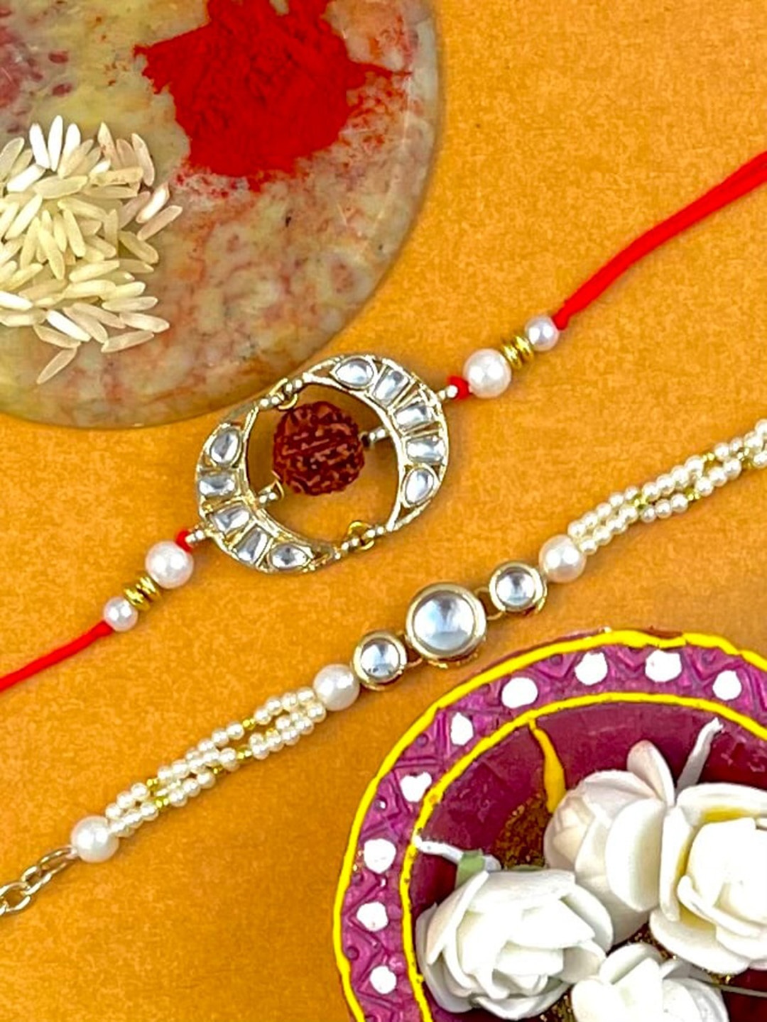 

KARATCART Bhaiya Bhabhi Rakhi Gift Set, Red