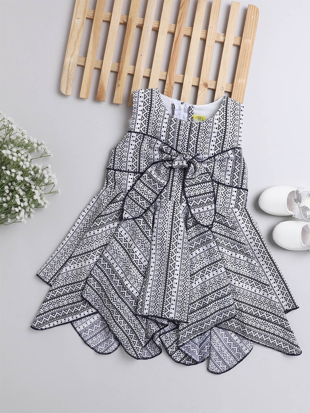 

The Magic Wand girls Black & White Maxi Dress