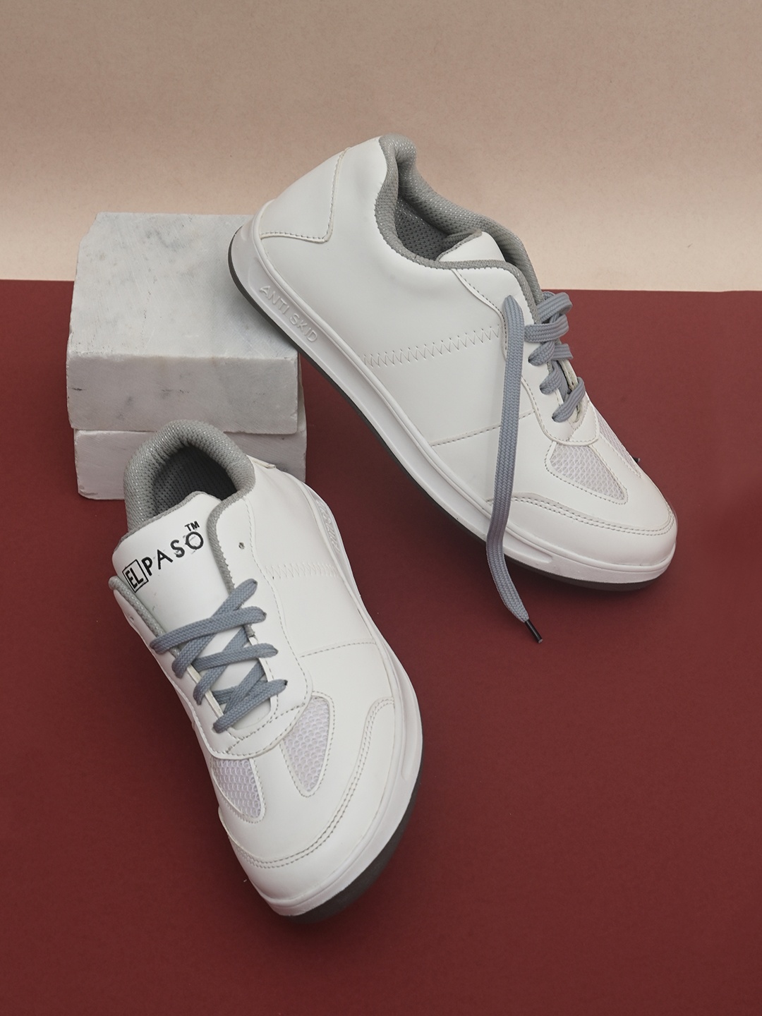 

El Paso Men White Sneakers