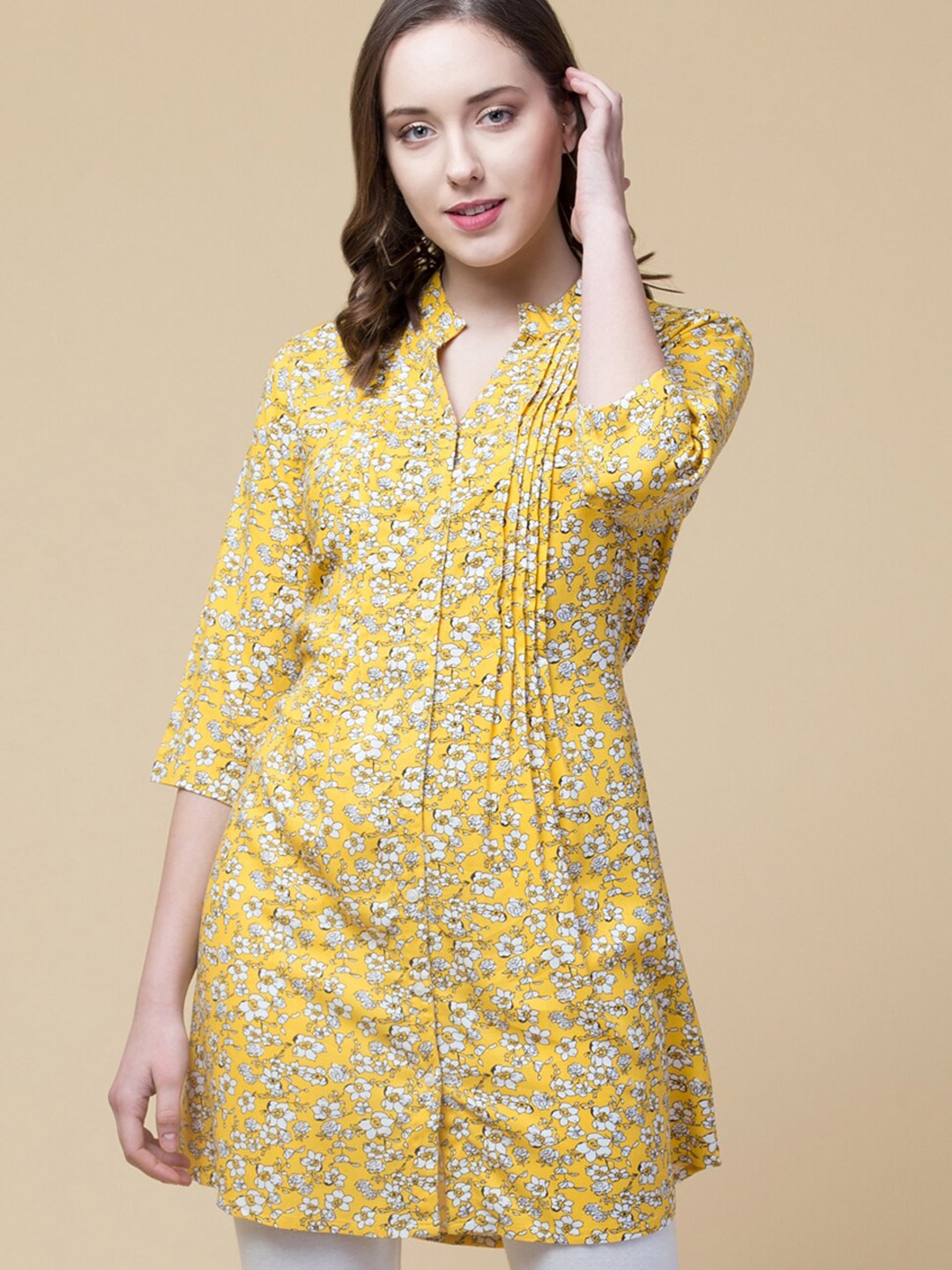 

Hive91 Yellow & White Viscose Rayon Mandarin Collar Printed Tunic