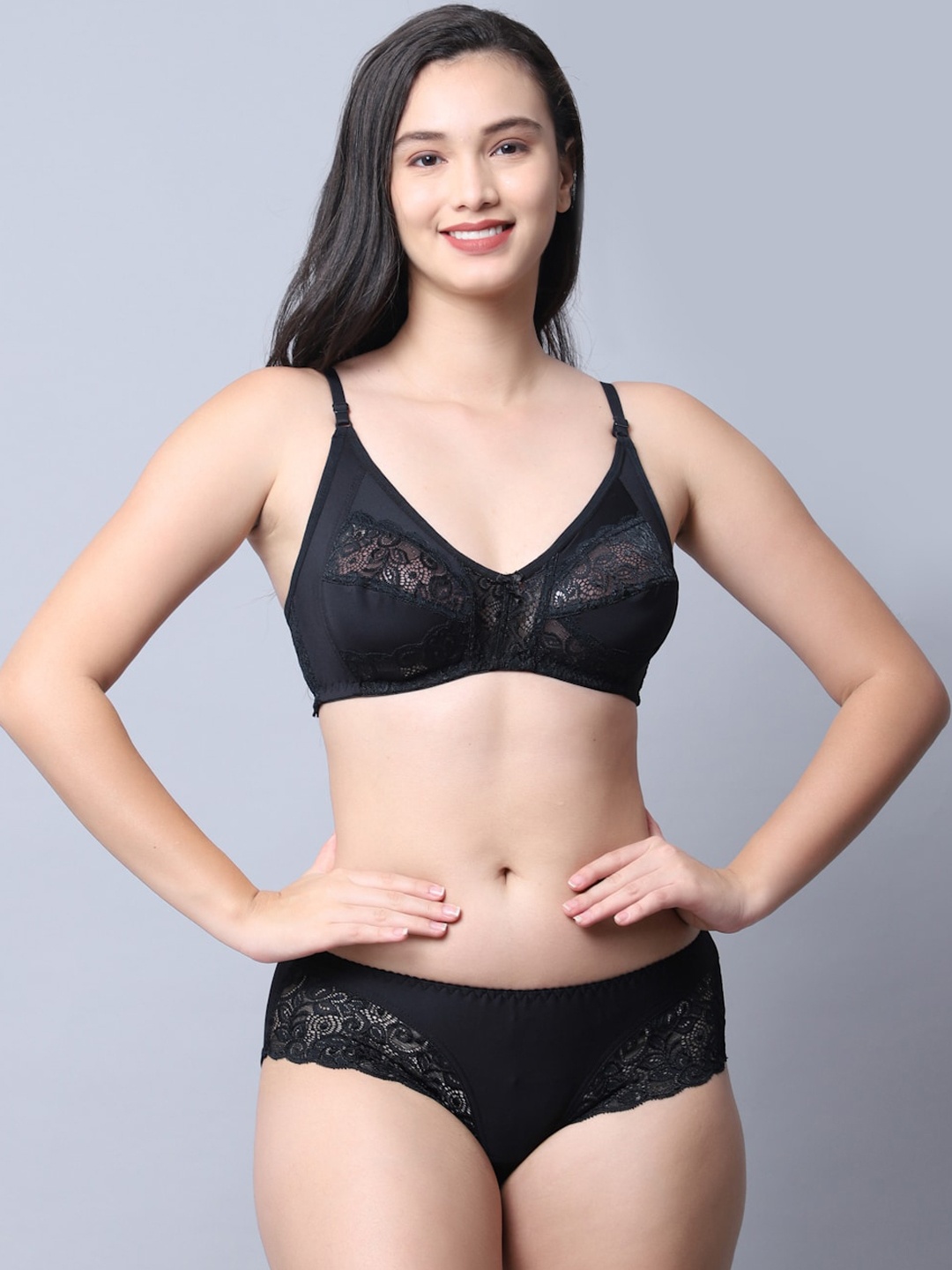 

GRACIT Women Black Self Design Lingerie Set