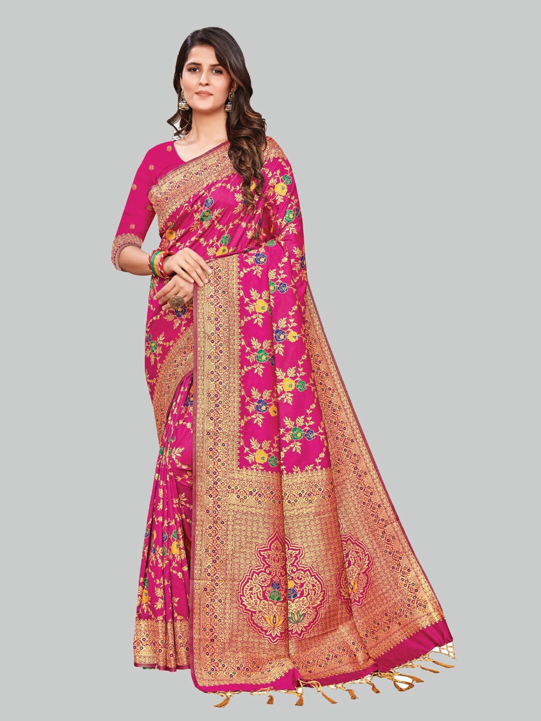 

AYKA CLOTHINGS Pink & Green Floral Zari Silk Cotton Heavy Work Banarasi Saree