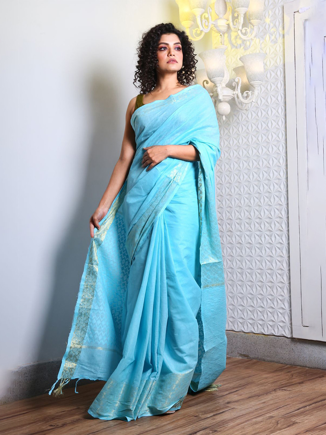 

Charukriti Blue & Gold-Toned Woven Design Zari Silk Blend Saree