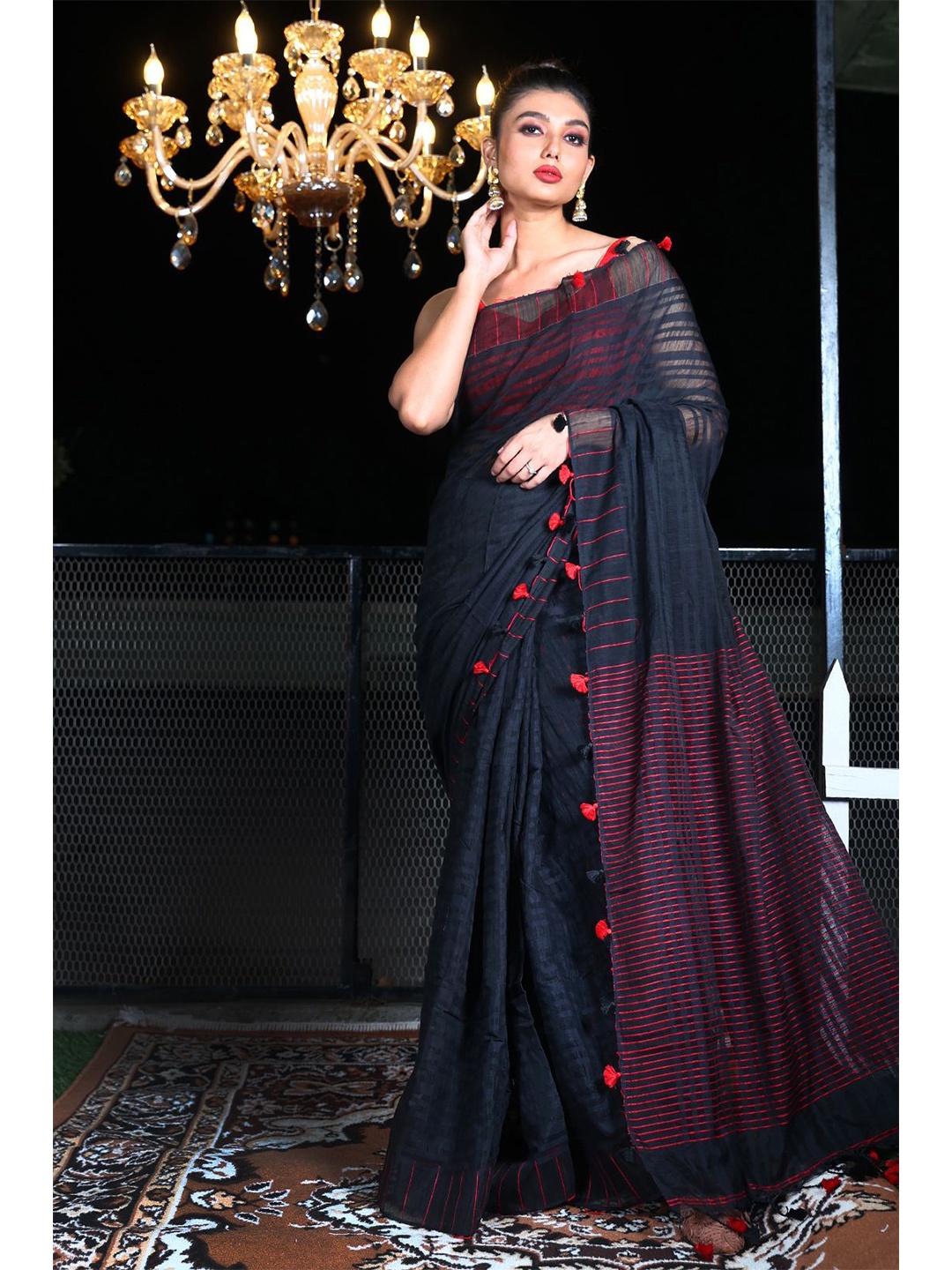 

Charukriti Black & Red Woven Design Pure Cotton Saree