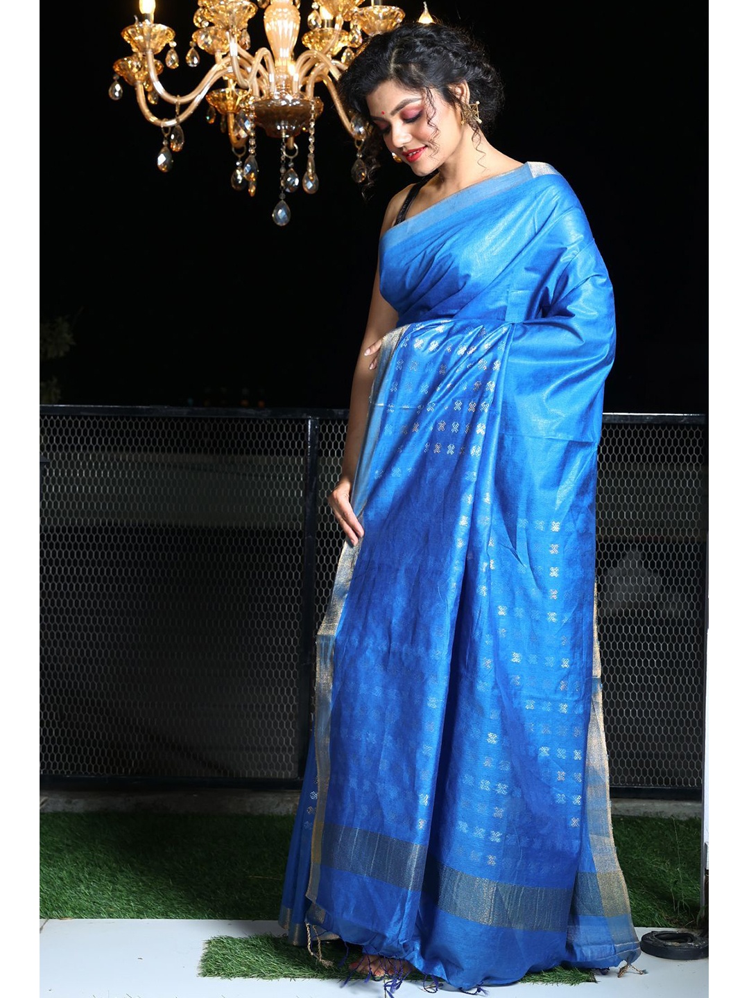 

Charukriti Blue & Gold-Toned Woven Design Zari Saree