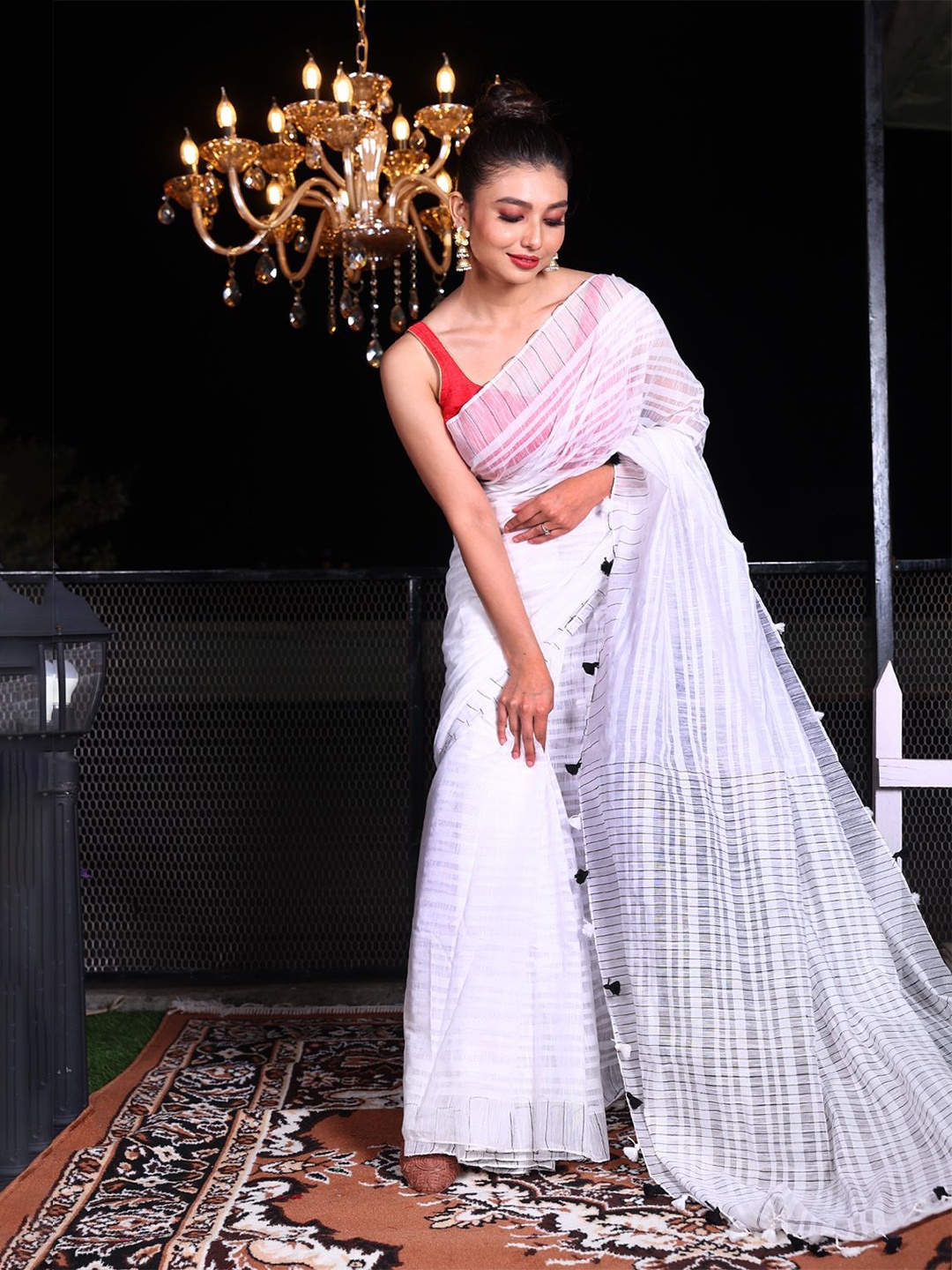 

Charukriti White Striped Kutchi Embroidery Pure Cotton Saree