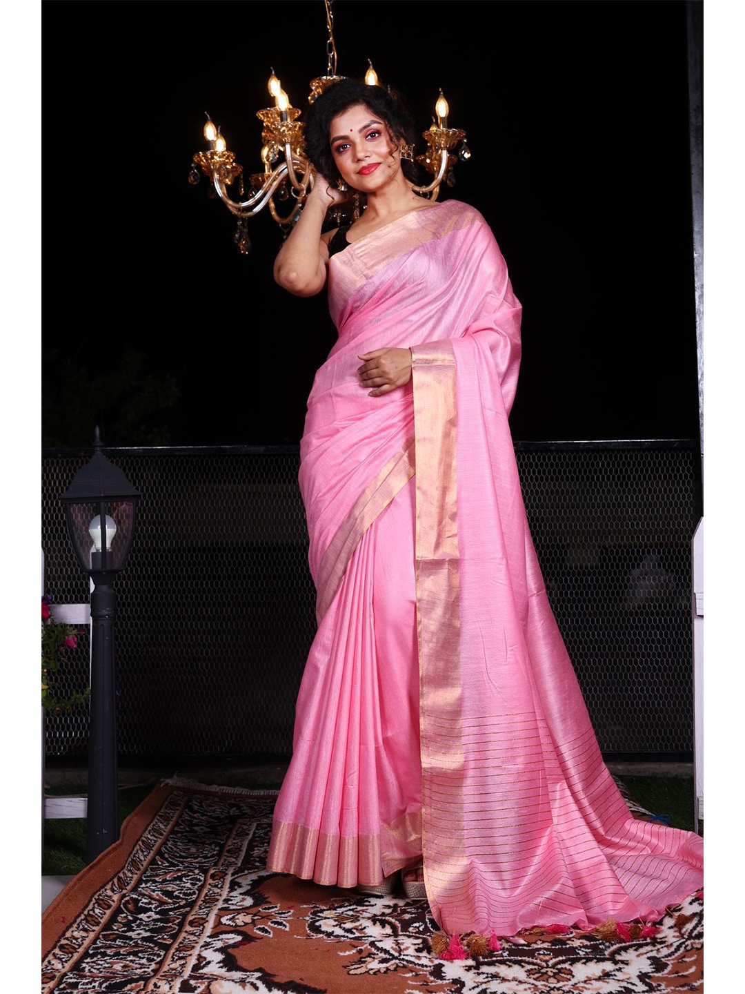 

Charukriti Women Pink & Gold-Toned Zari Silk Blend Saree