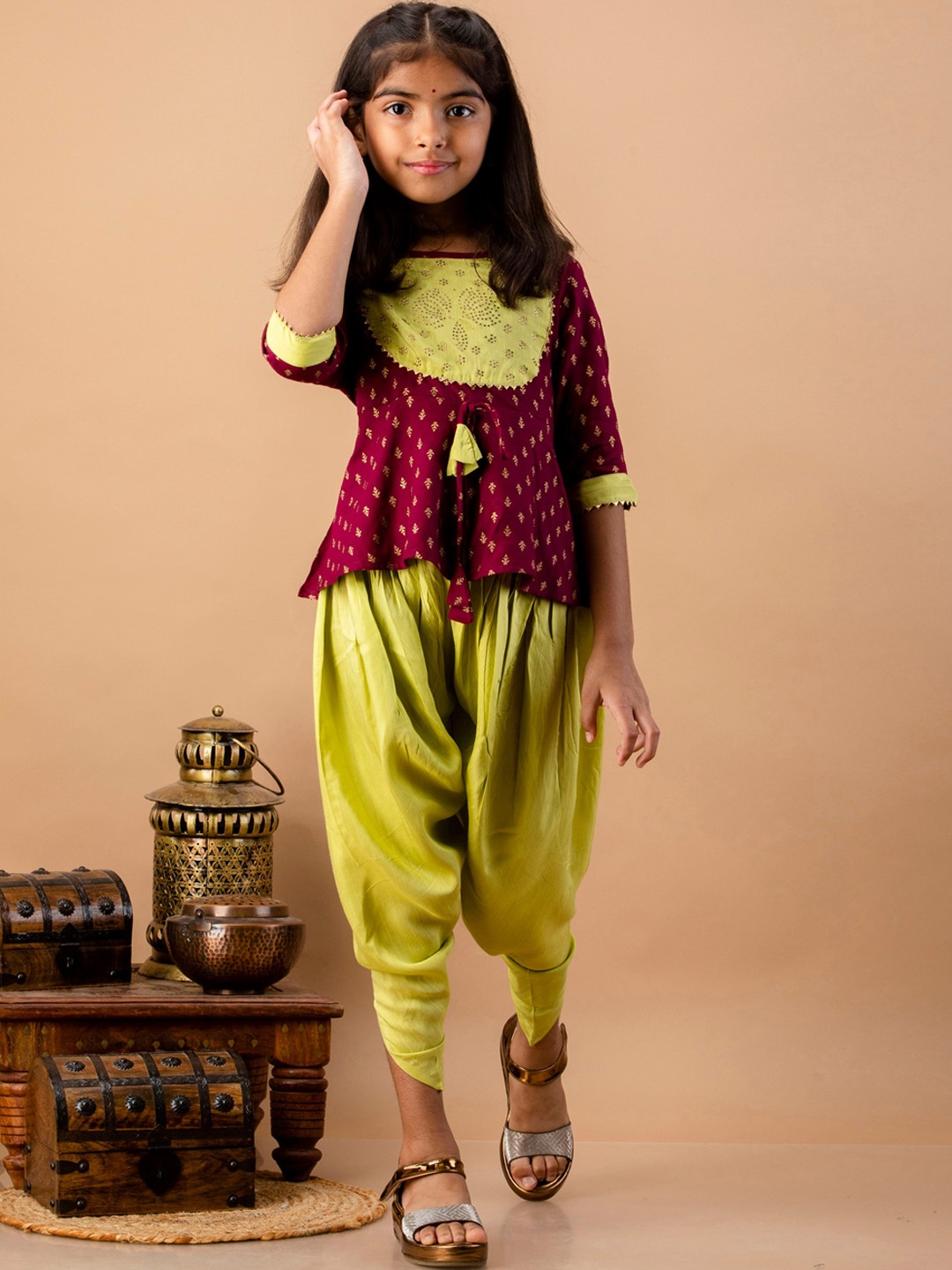

misbis Girls Green Ethnic Motifs Printed Kurti with Dhoti Pants