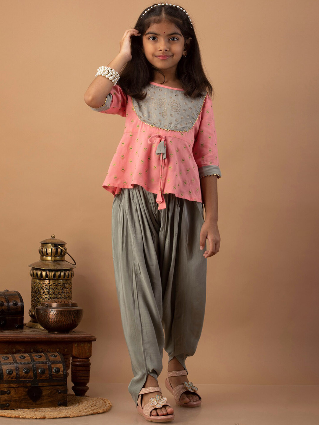 

misbis Girls Grey Printed Kurti with Dhoti Pants