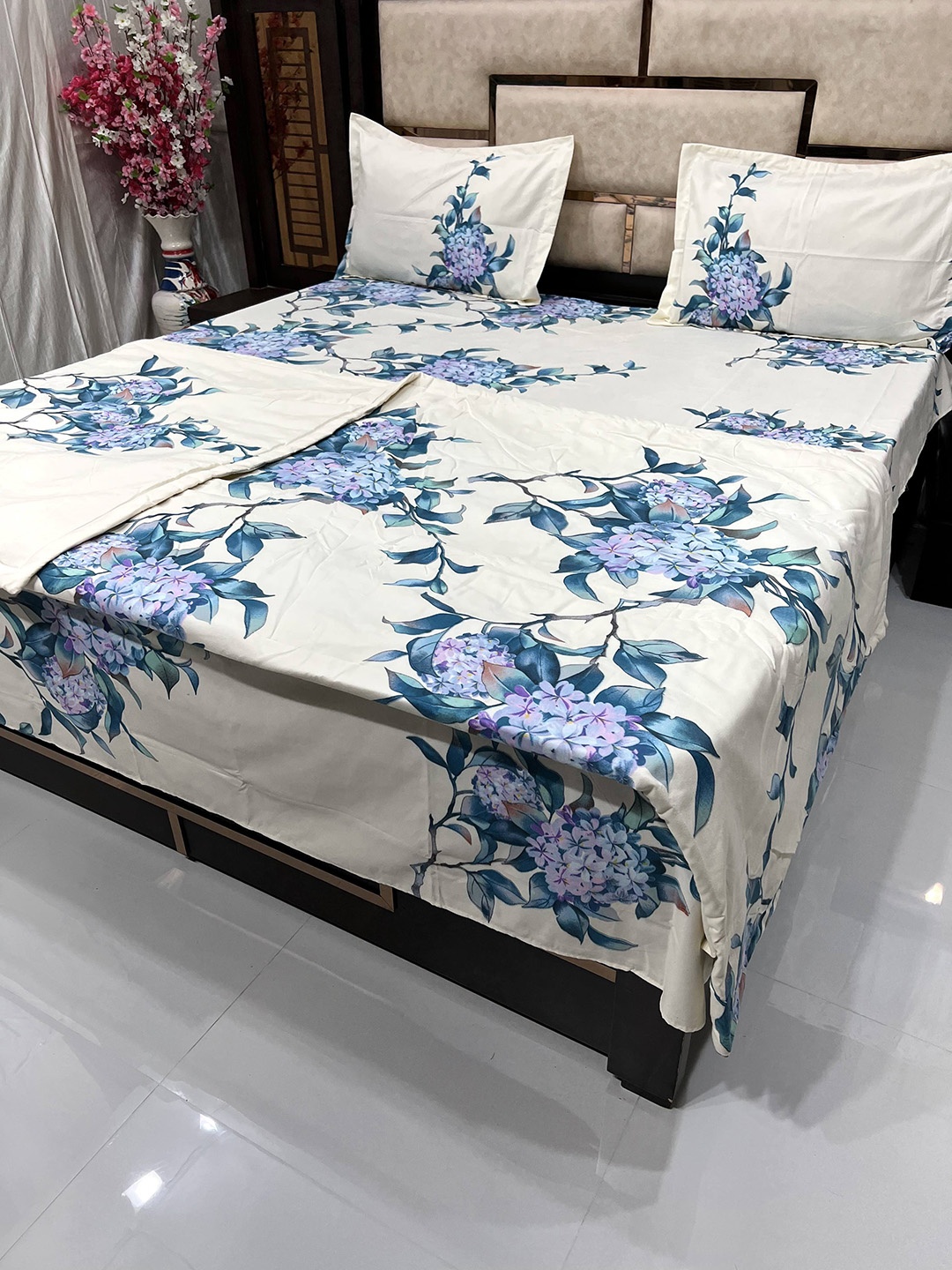 

Pure Decor Set Of 4 Green & White Floral Printed 250 TC Double King Bedding Set