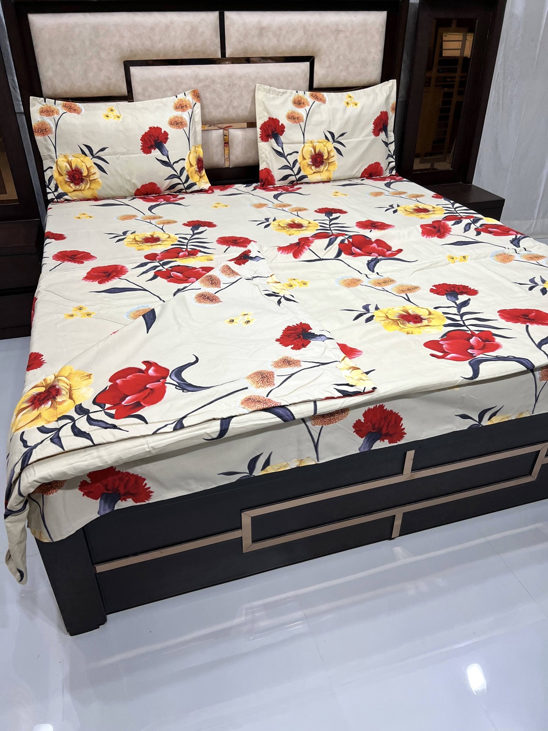 

Pure Decor Beige Colored & Red Floral Printed Cotton Double King 250 TC Bedding Set With Comforter