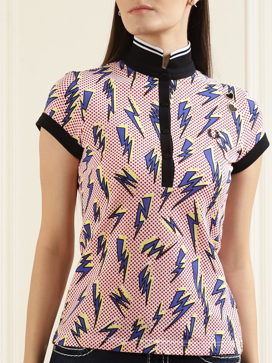

Fred Perry Women White Printed Mandarin Collar Extended Sleeves Tropical Pure Cotton T-shirt