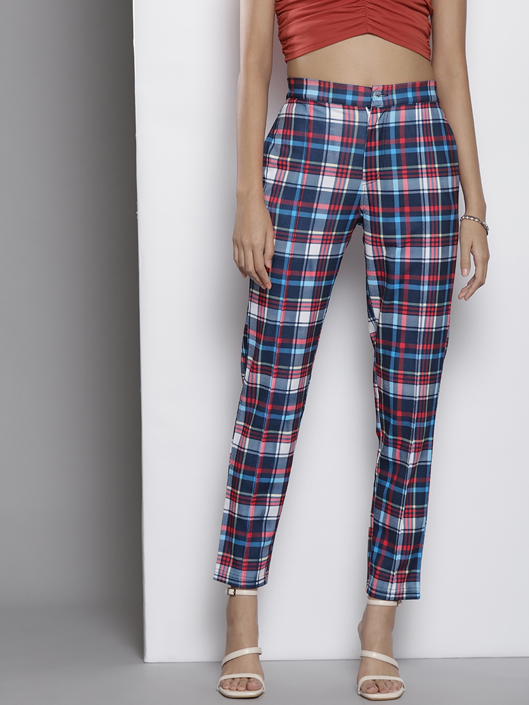 

SASSAFRAS Women Blue Checked Comfort Easy Wash Trousers