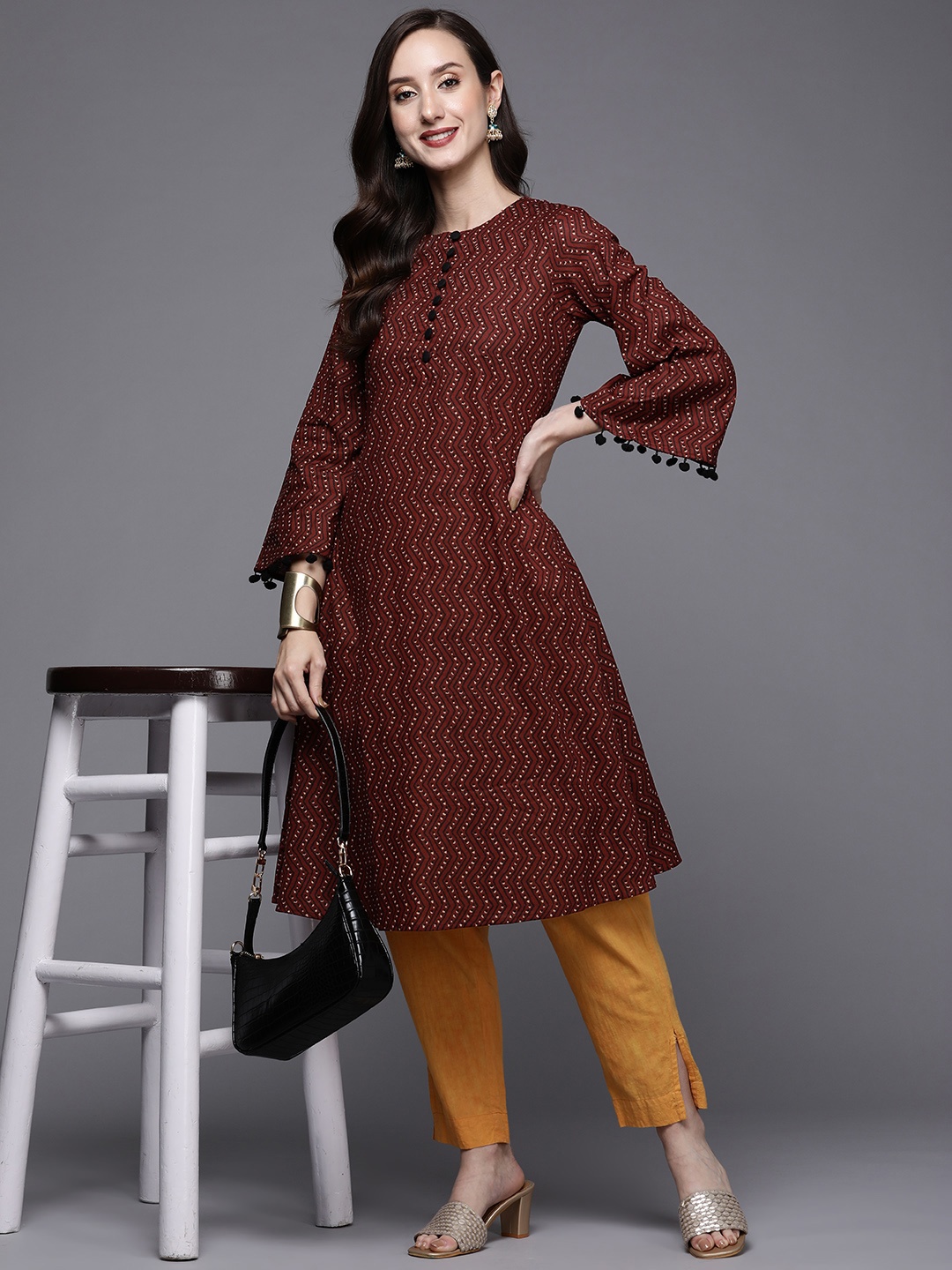 

MASSTANI BY INDDUS Women Maroon & Black Chevron Printed Flared Sleeves Kurta