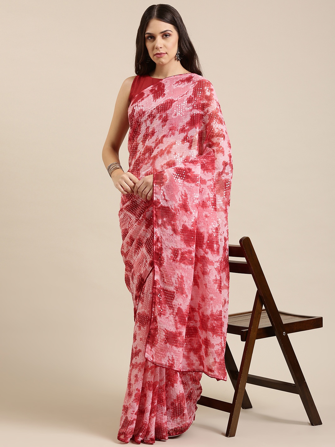 

VASTRANAND Red Sequinned Saree