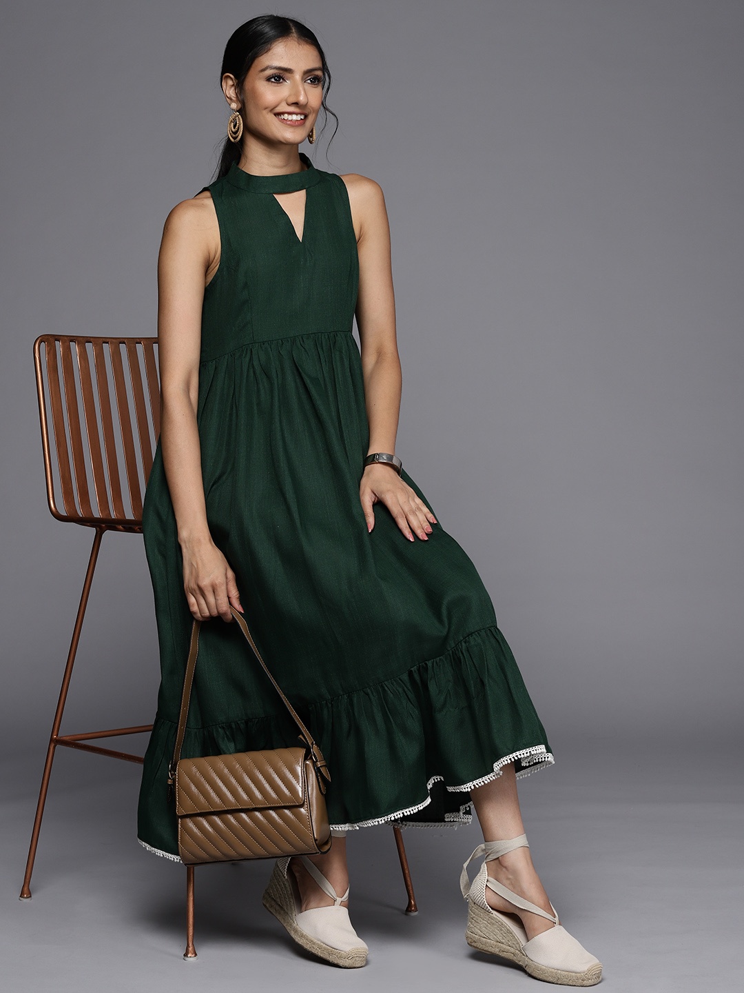 

MASSTANI BY INDDUS Green Keyhole Neck A-Line Midi Dress