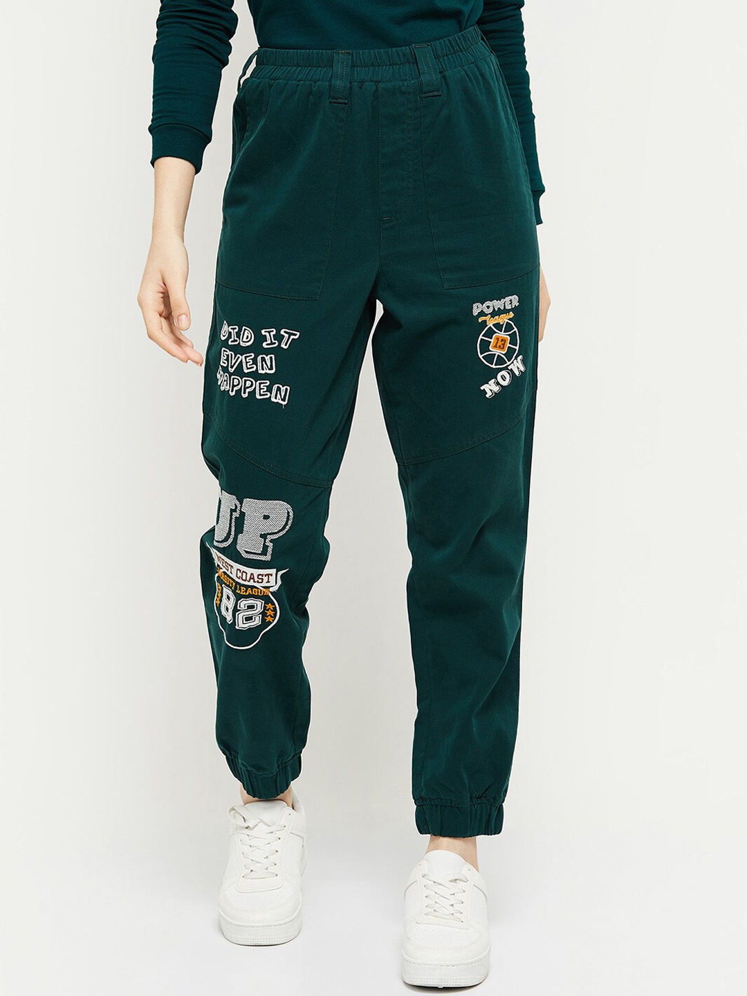 

max Women Green Printed Joggers Trousers