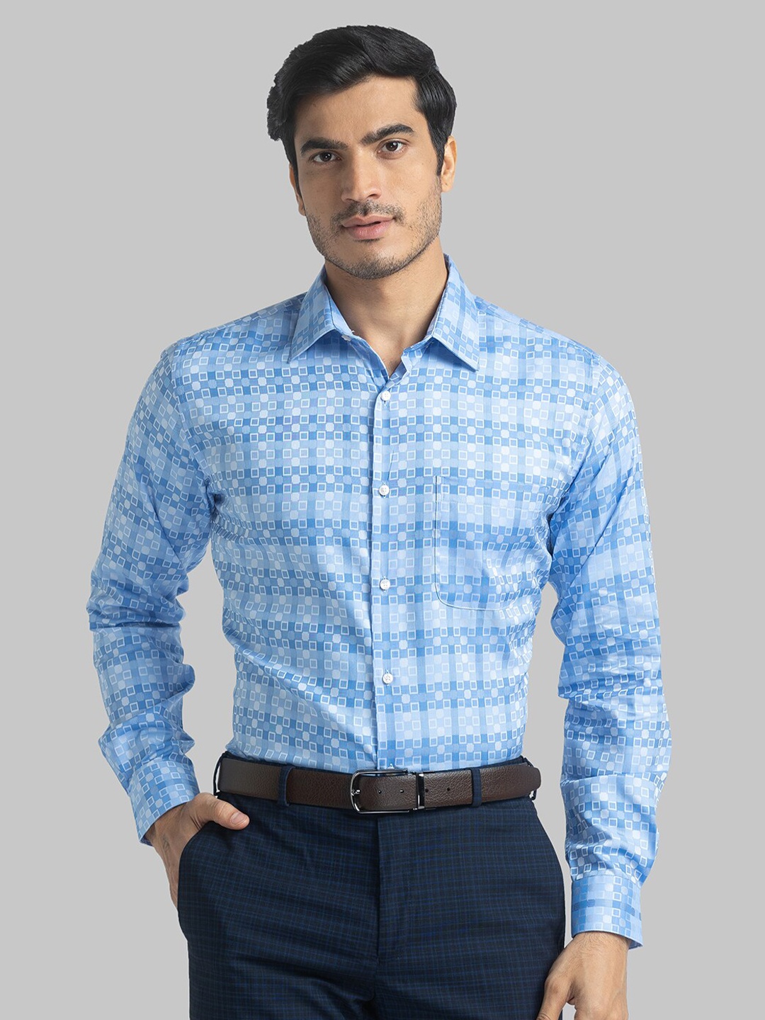 

Raymond Men Blue Slim Fit Geometric Printed Formal Shirt