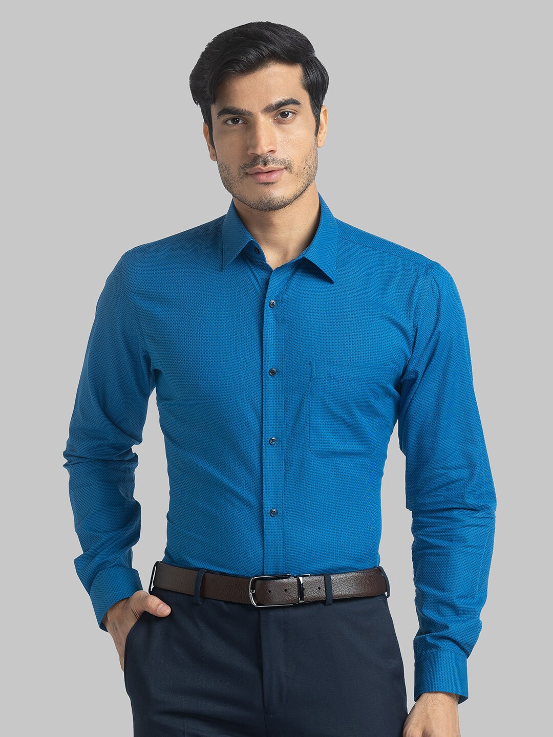 

Raymond Men Blue Slim Fit Formal Shirt