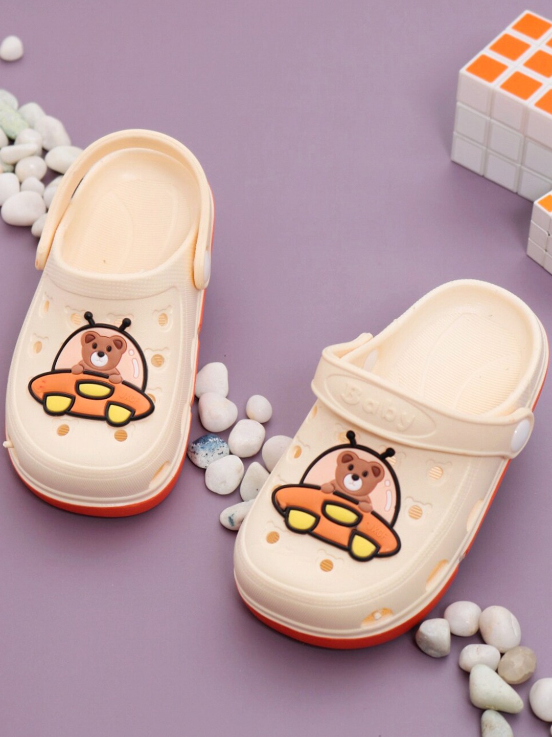 

Yellow Bee Boys Cream & Orange Clogs Sandals