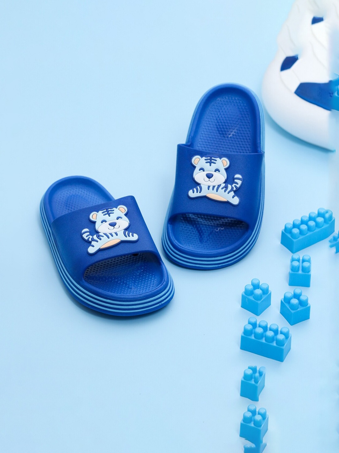 

Yellow Bee Boys Blue & White Rubber Sliders