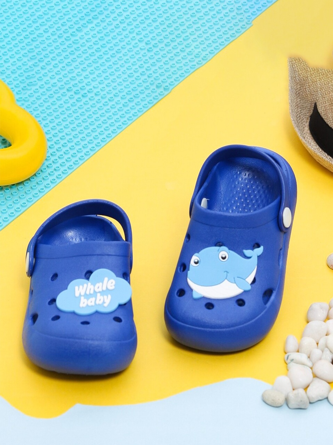 

Yellow Bee Unisex Kids Blue & White Clogs Sandals
