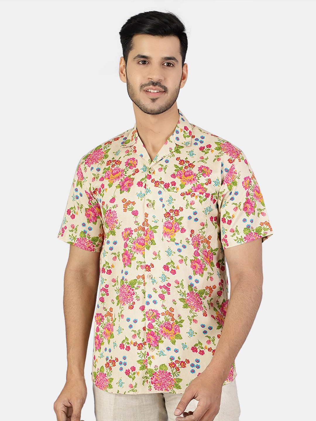 

Wintage Men Cream-Coloured Classic Floral Printed Casual Shirt