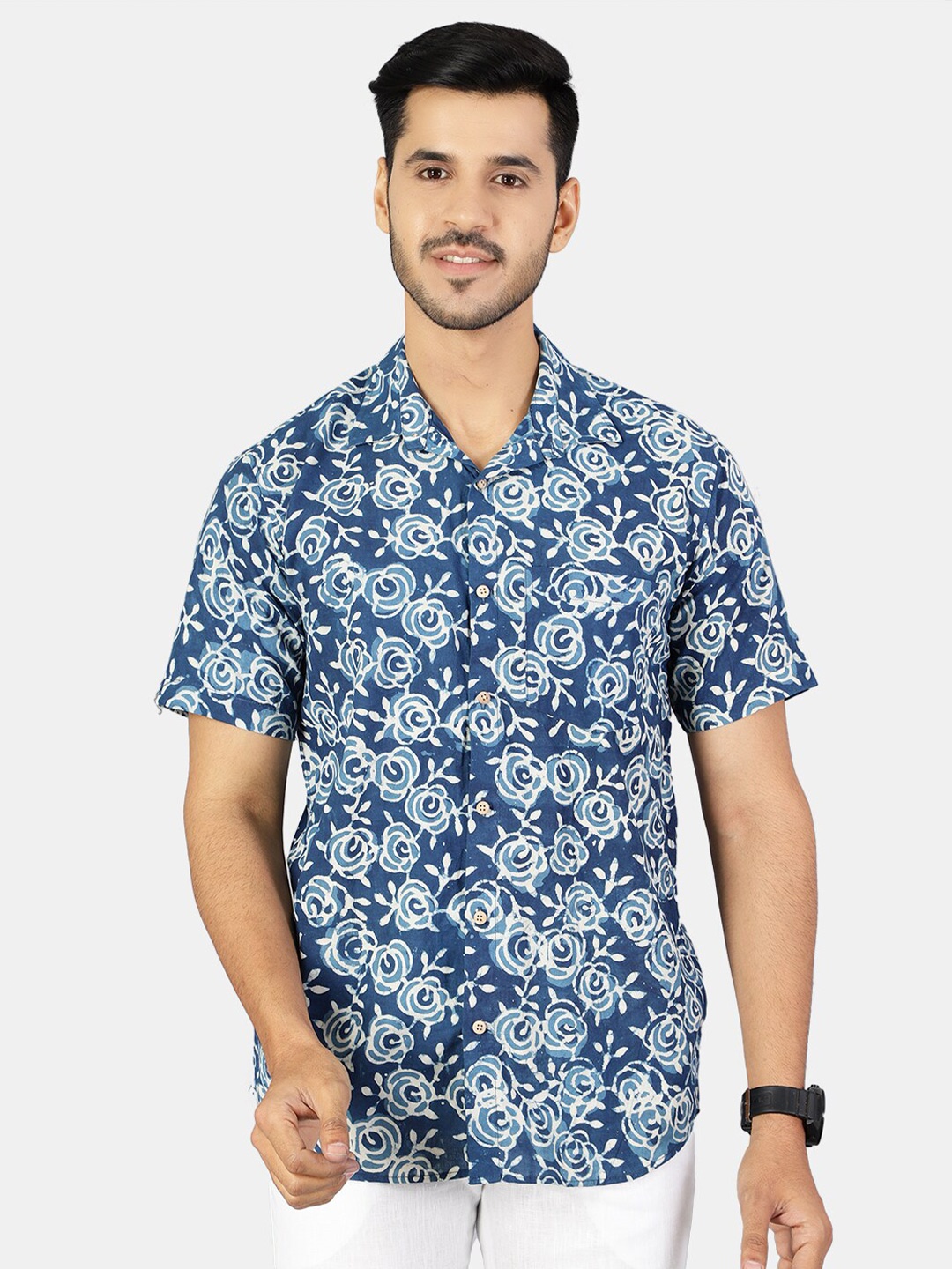 

Wintage Men Blue Floral Printed Cotton Classic Casual Shirt