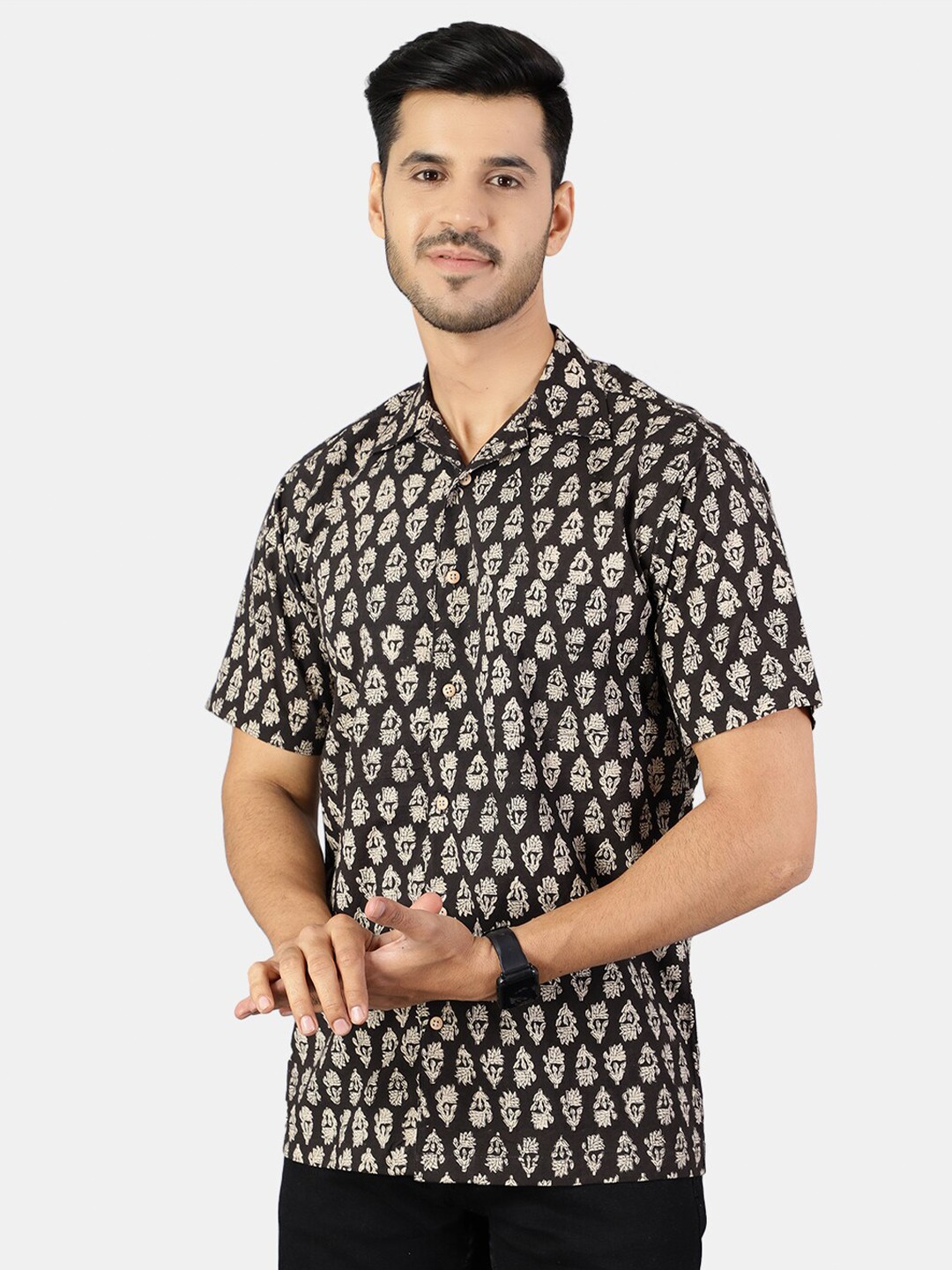 

Wintage Men Black Printed Cotton Classic Casual Shirt
