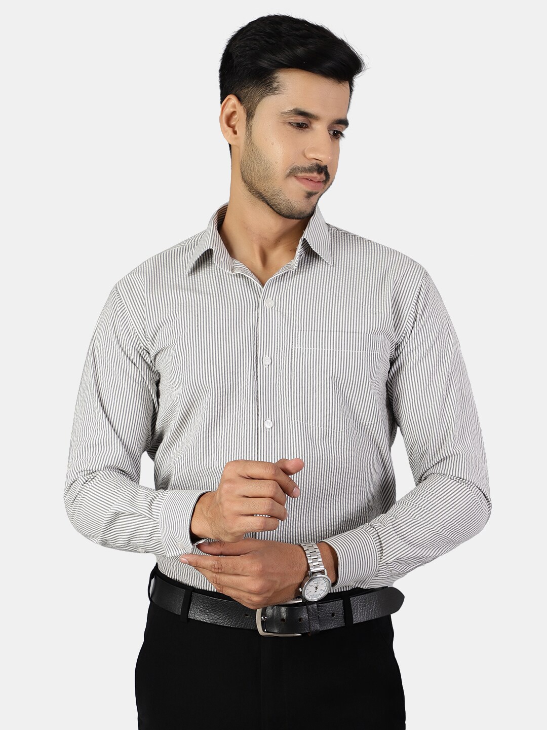 

Wintage Men Black Classic Striped Casual Shirt