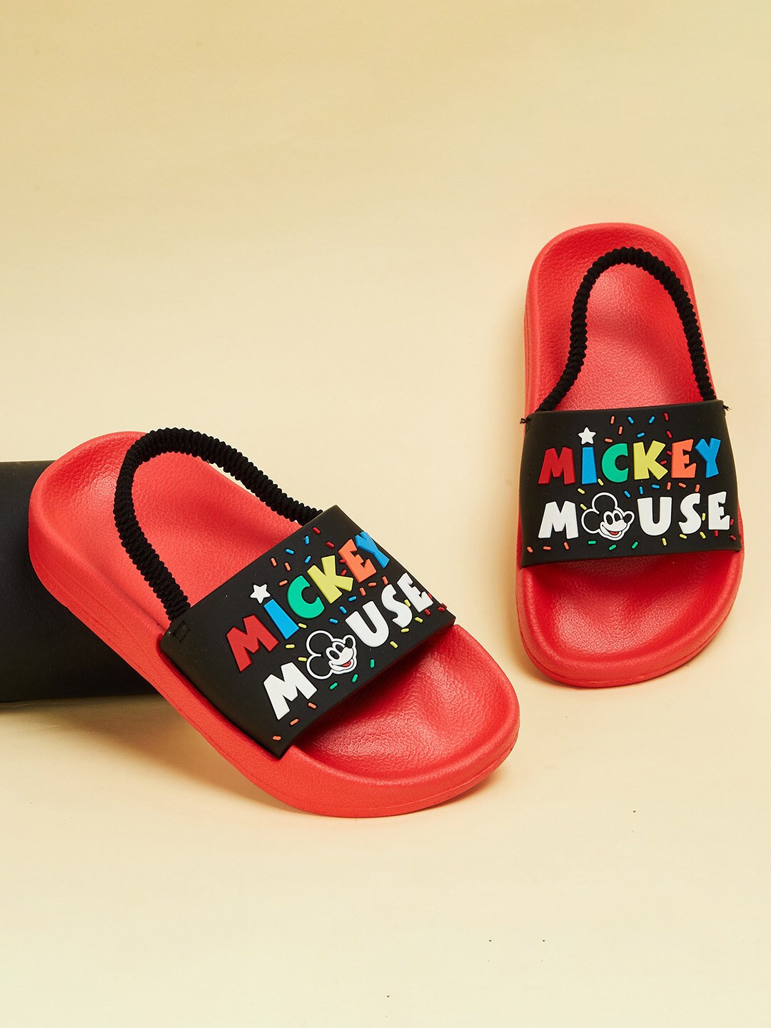 

Fame Forever by Lifestyle Boys Red & Black Printed Rubber Slip-On