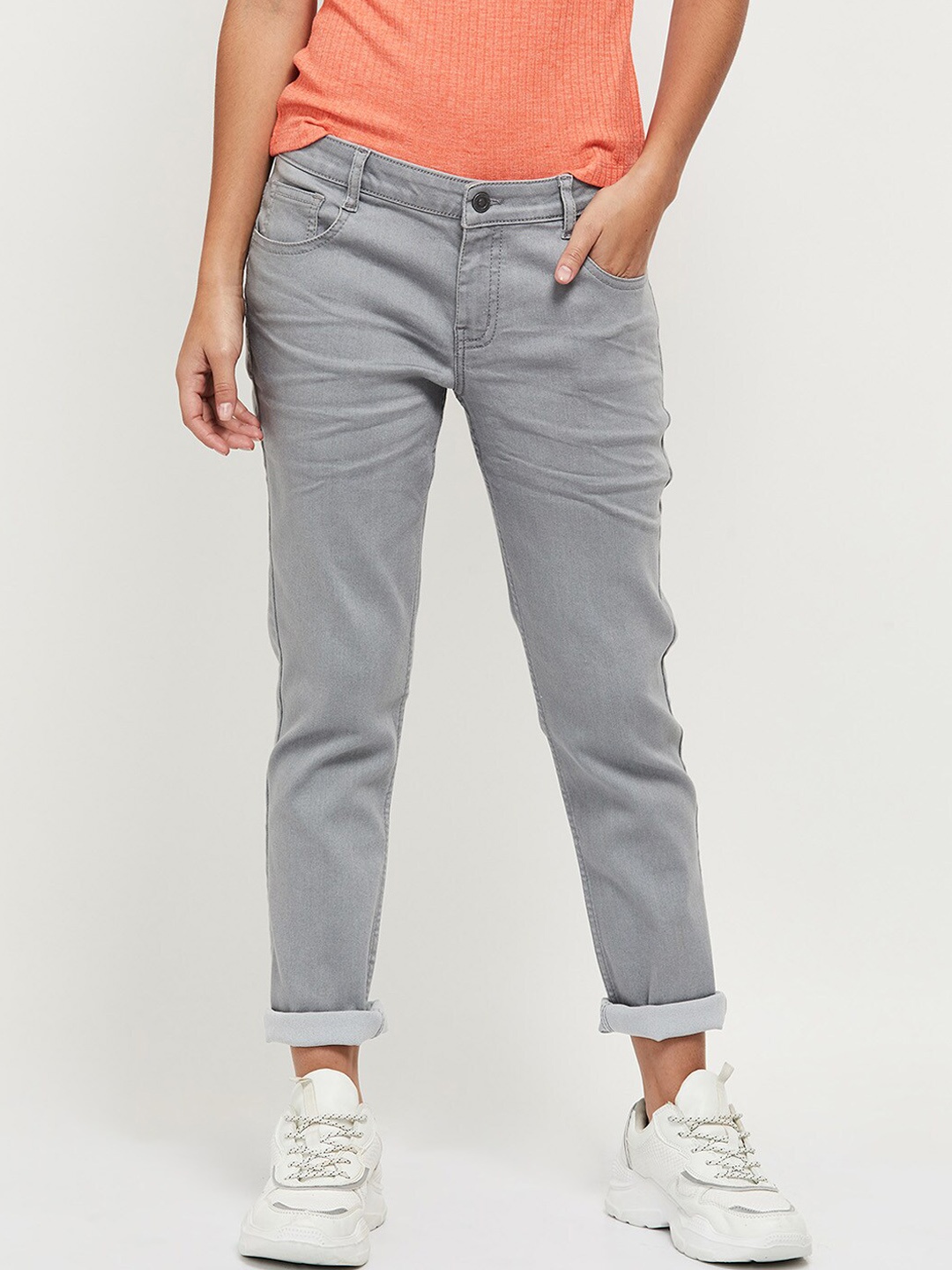 

max Women Grey Solid Cotton Jeans