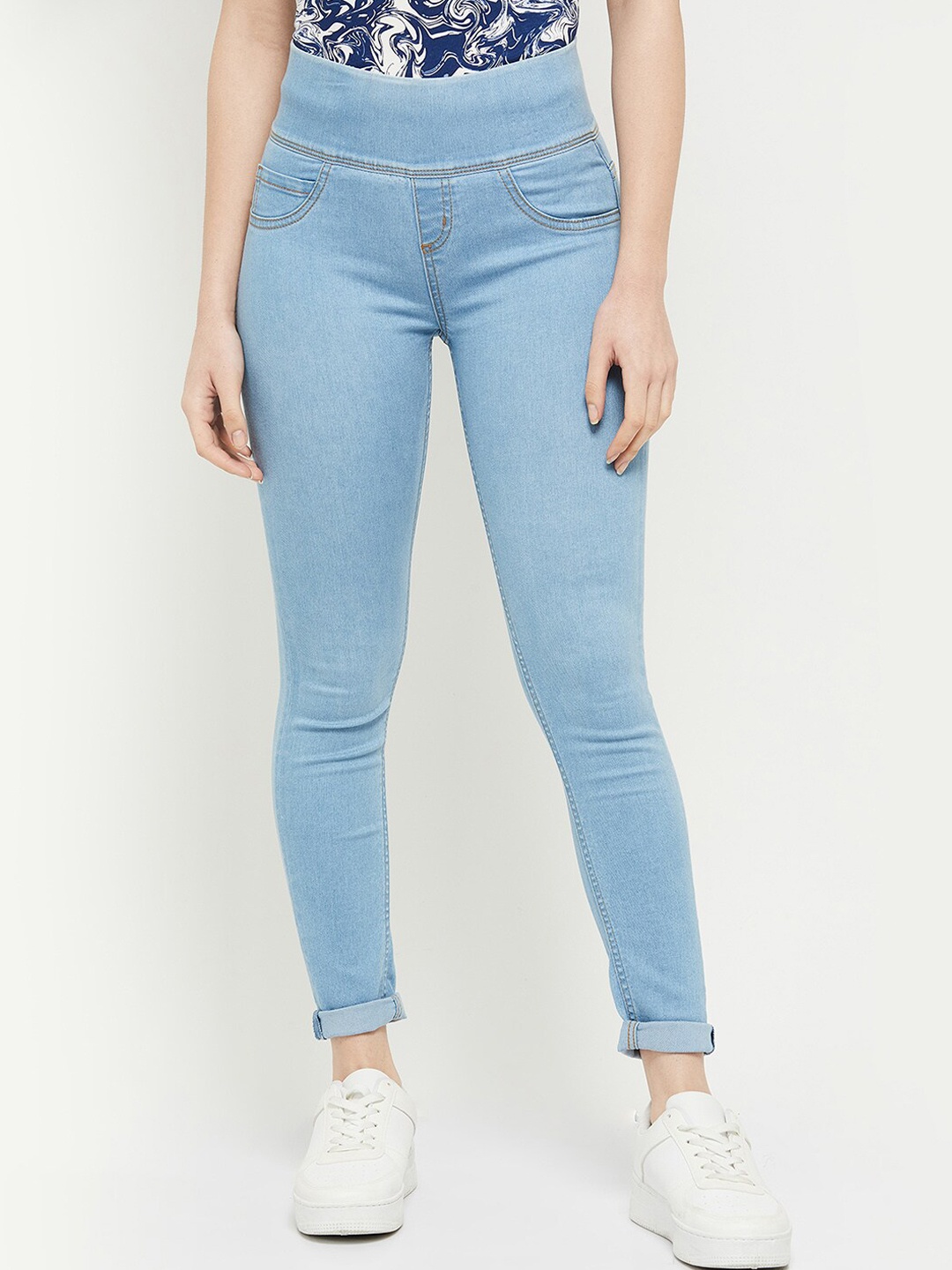 

max Women Blue Mid Rise Regular Fit Jeans