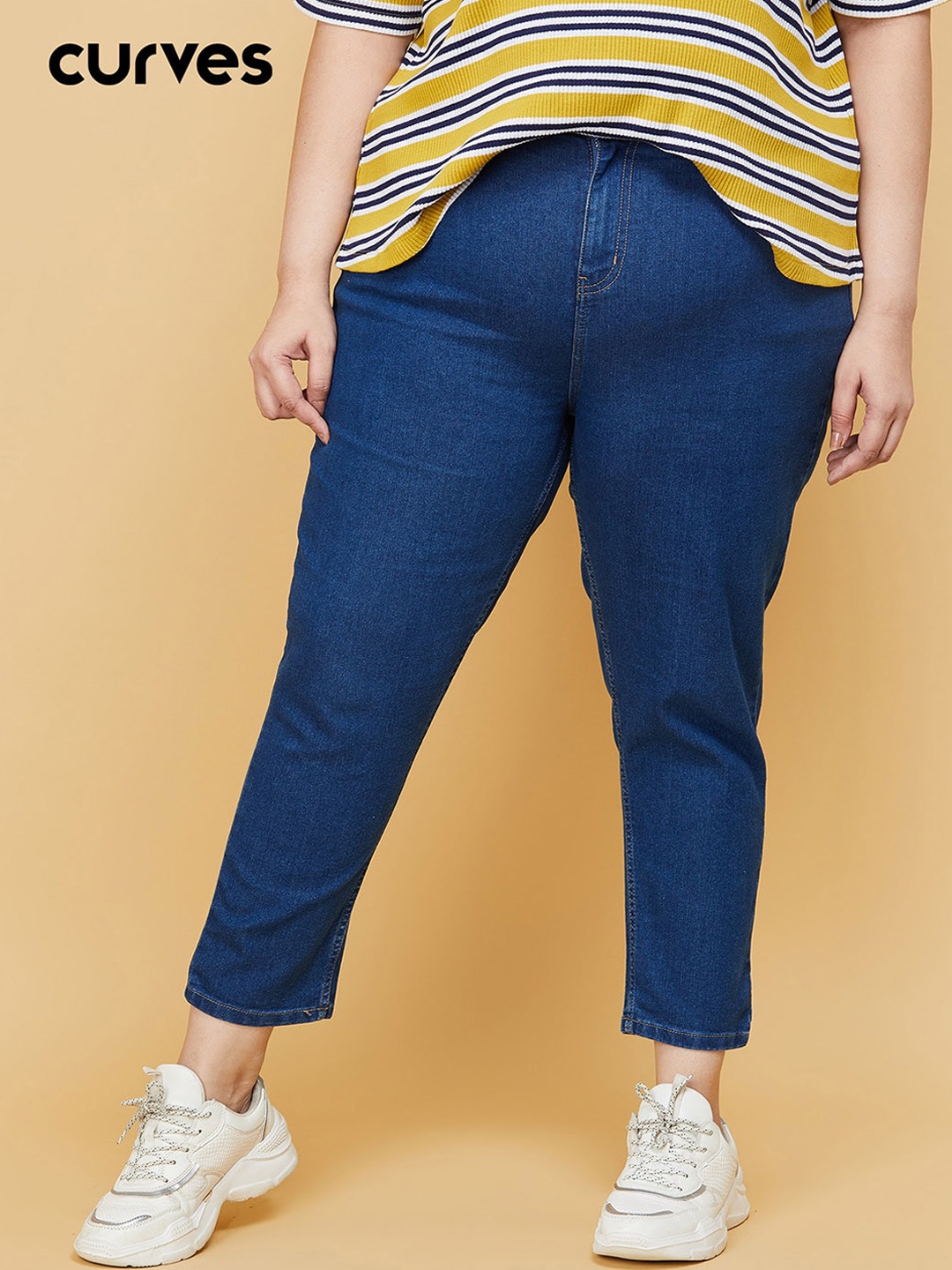 

max Women Plus Size Blue Mid-Rise Jeans